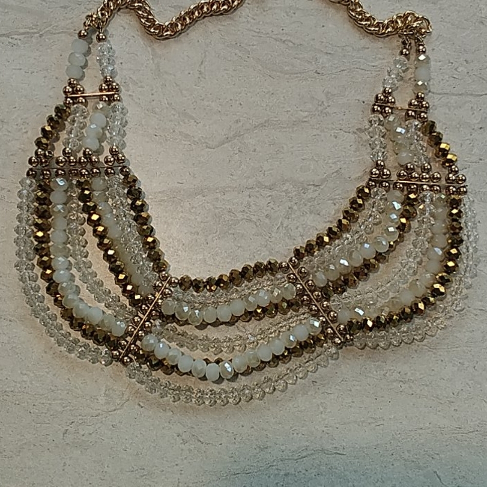 Charming Charlie bib necklace